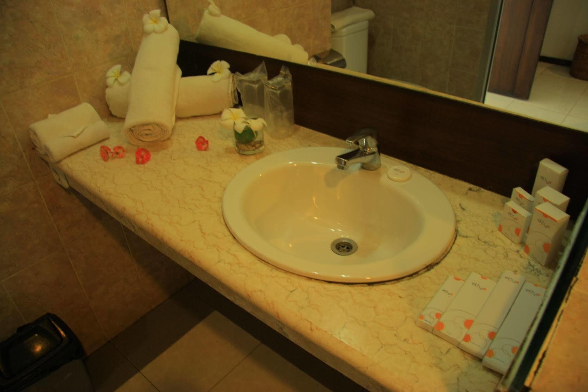 Grand Elty Krakatoa Hotel Kalianda Luaran gambar